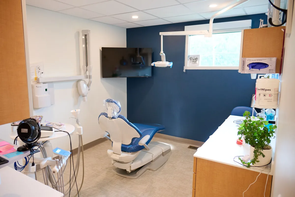Mecca Dental treatment room with modern equipment